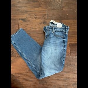 Holister size 9 short skinny jeans